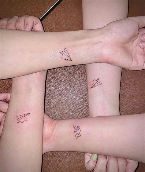 Tatuajes para hermanos hombre y mujer: 30 ideas。